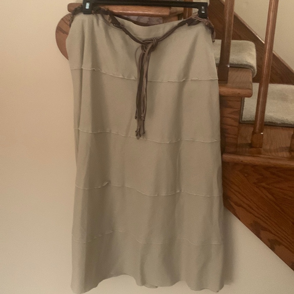 Linen skirt with leather and bead belt